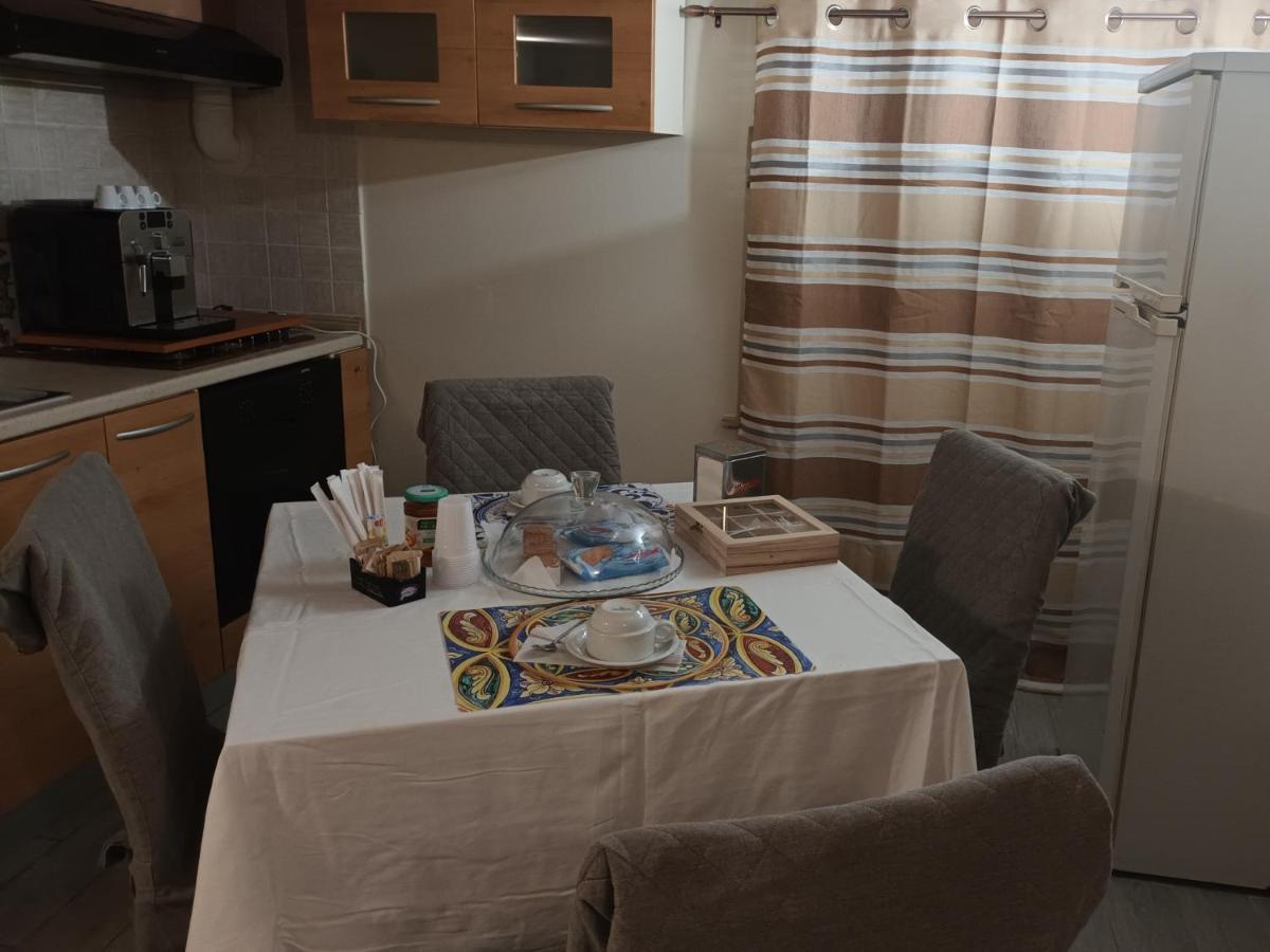 Casa Terramare Apartment ปาแลร์โม ภายนอก รูปภาพ